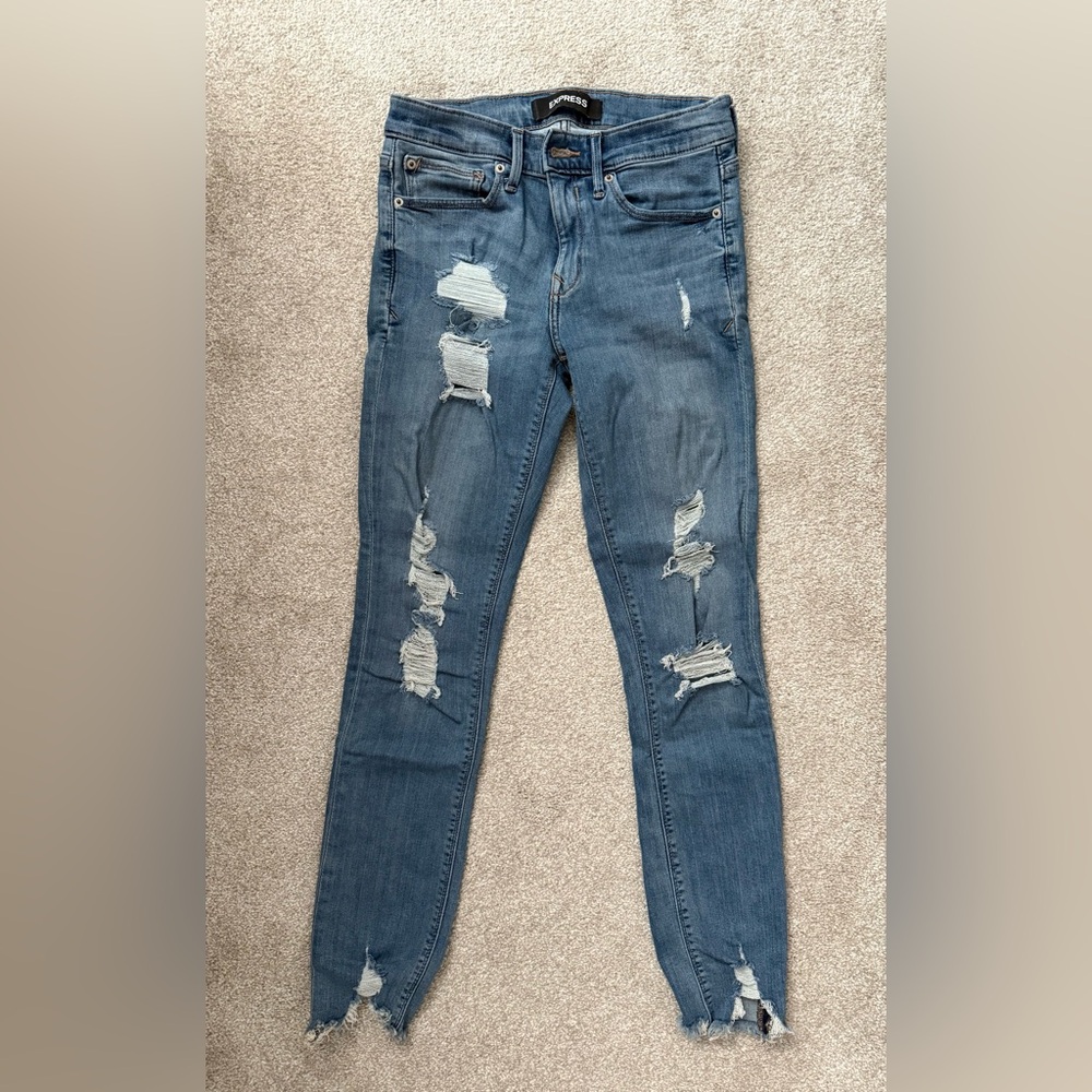 Like new Express skinny distressed mid rise ankle jeans size 4L 4 stretch plus